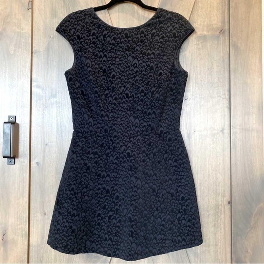 ZARA Romper Scoop Neckline Cap Sleeves V-back Hidden Zipper Navy Black Medium